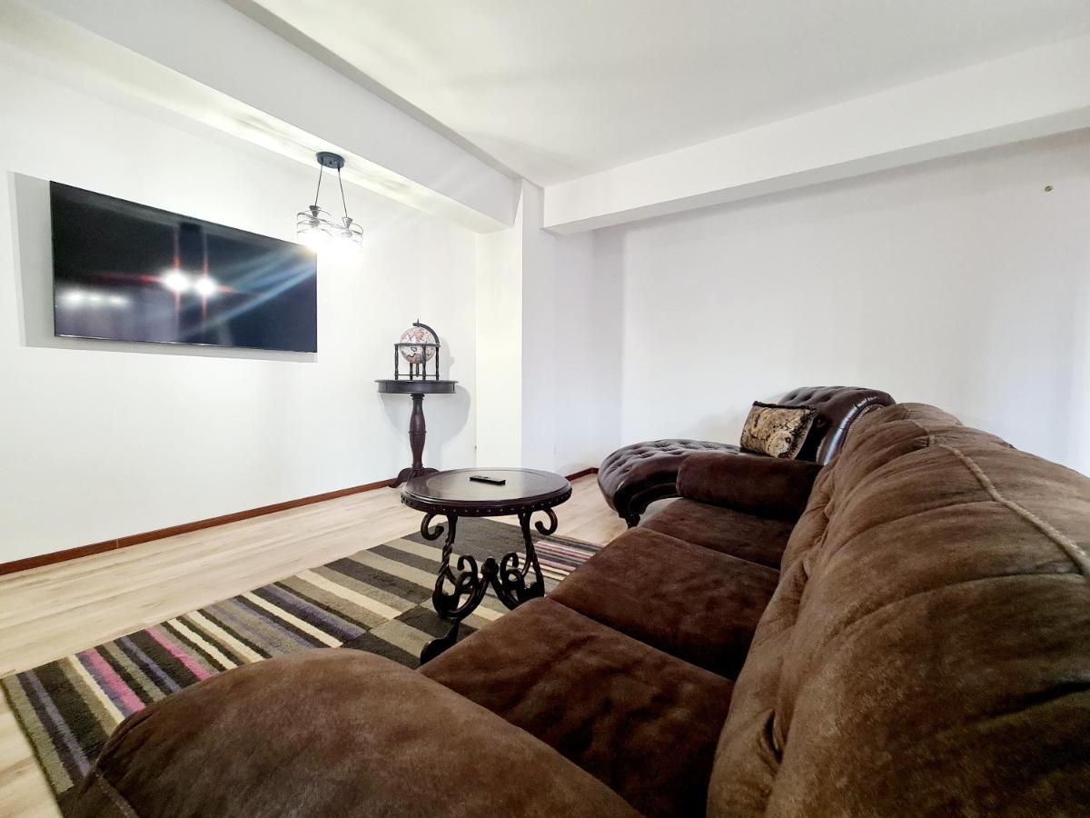 R.O.S.E. Apartment Constanta Exterior photo