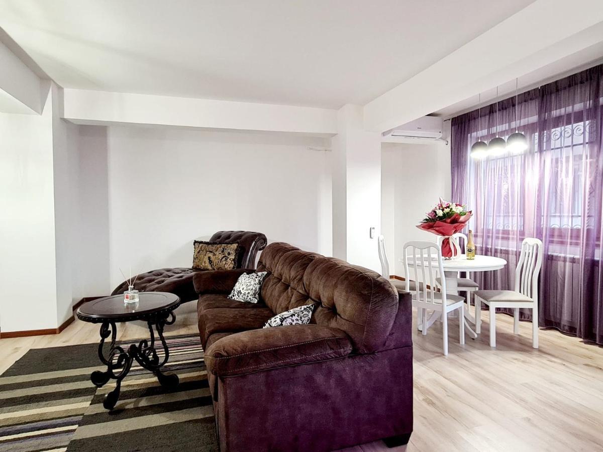 R.O.S.E. Apartment Constanta Exterior photo